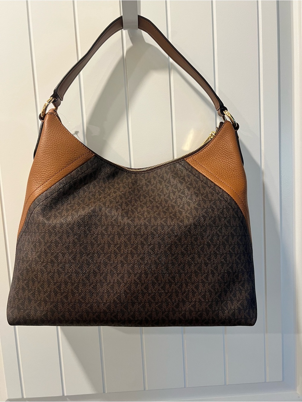 Michael Kors Aria Large Monogram Shoulder Bag • Brown/Luggage NWT - Picture 4 of 9